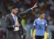 开云APP-乌拉圭队主教练执教能力再受质疑