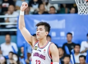 开云平台-球员们在球场上展现着超凡的技艺和拼搏精神