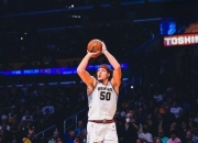 开云下载-包含开拓者大将突破3分进攻枷锁，展现出色技术和意识，成为得分保障！的词条