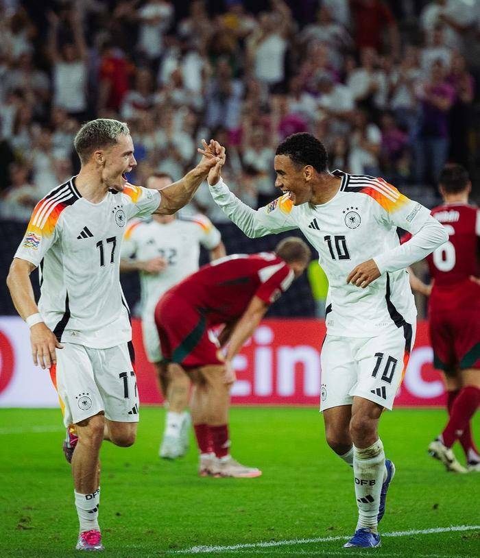 包含斯洛伐克队一鼓作气，成功晋级欧国联淘汰赛的词条