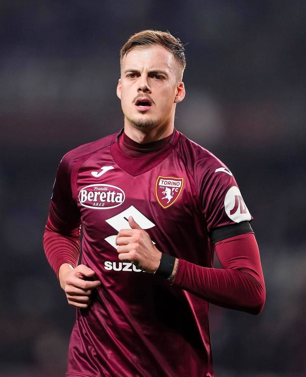 都灵德比！尤文图斯胜过都灵，球迷欢欣鼓舞的简单介绍