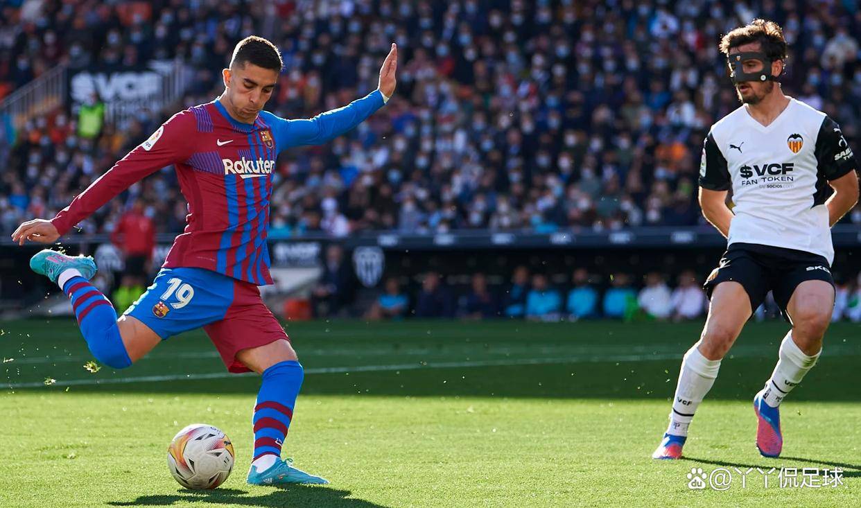 关于巴塞罗那-击败瓦伦西亚继续领跑的信息