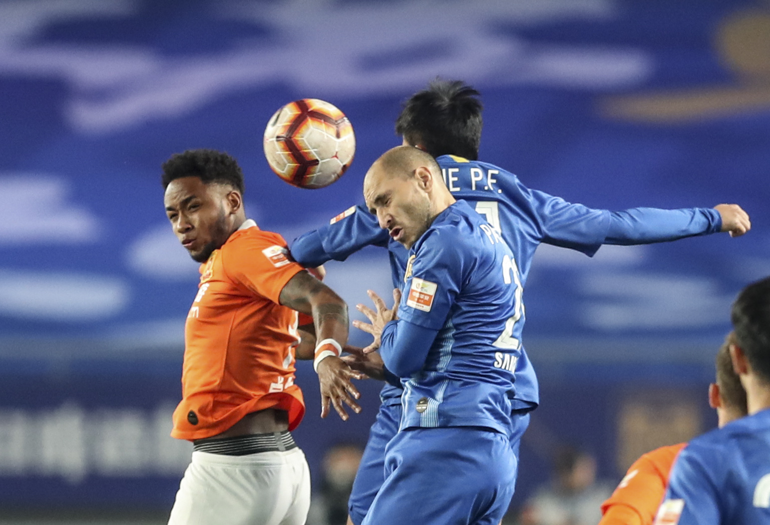 苏宁队即将对阵建业，实力对比引人瞩目的简单介绍