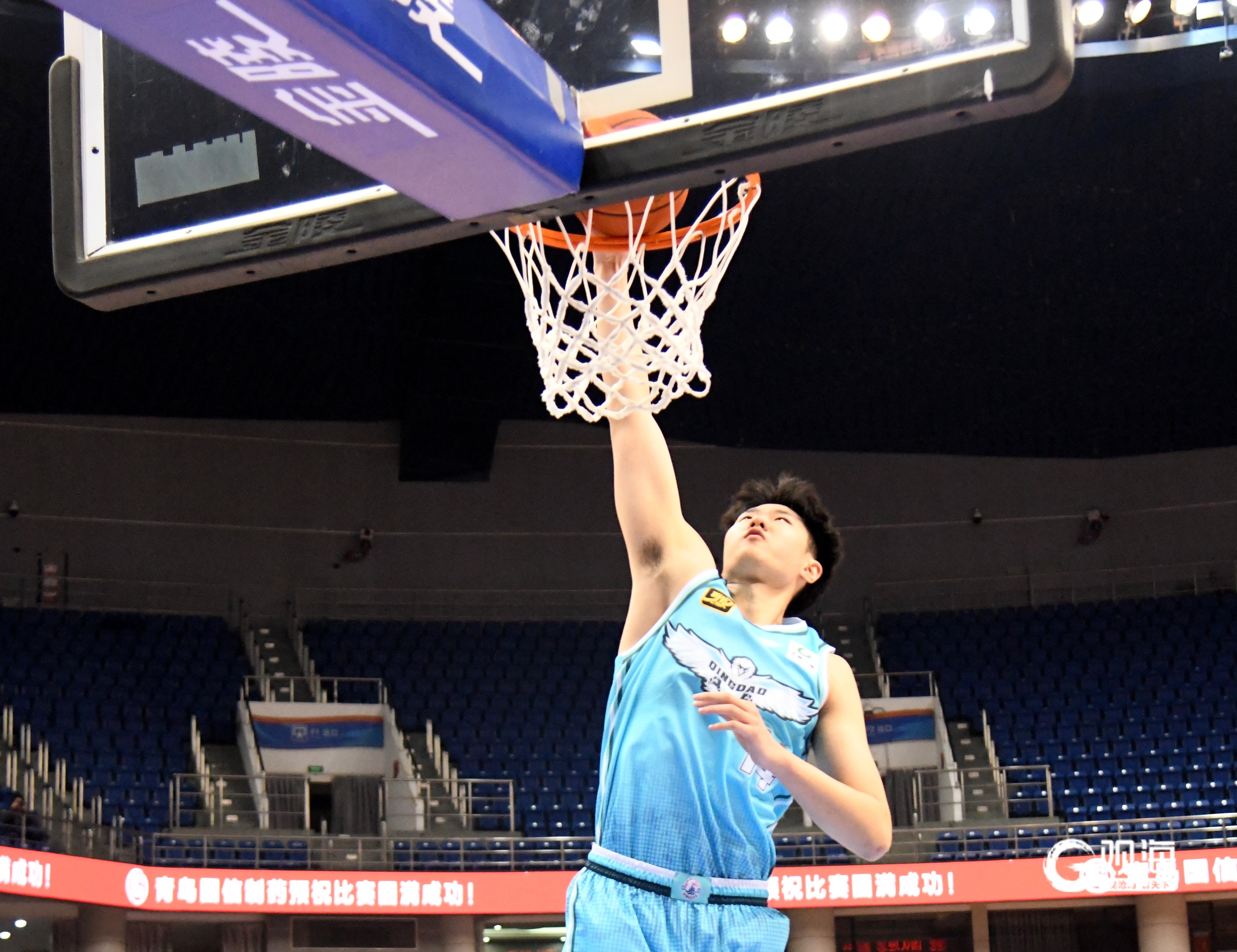 北方男篮豪取三连胜，登顶积分榜的简单介绍