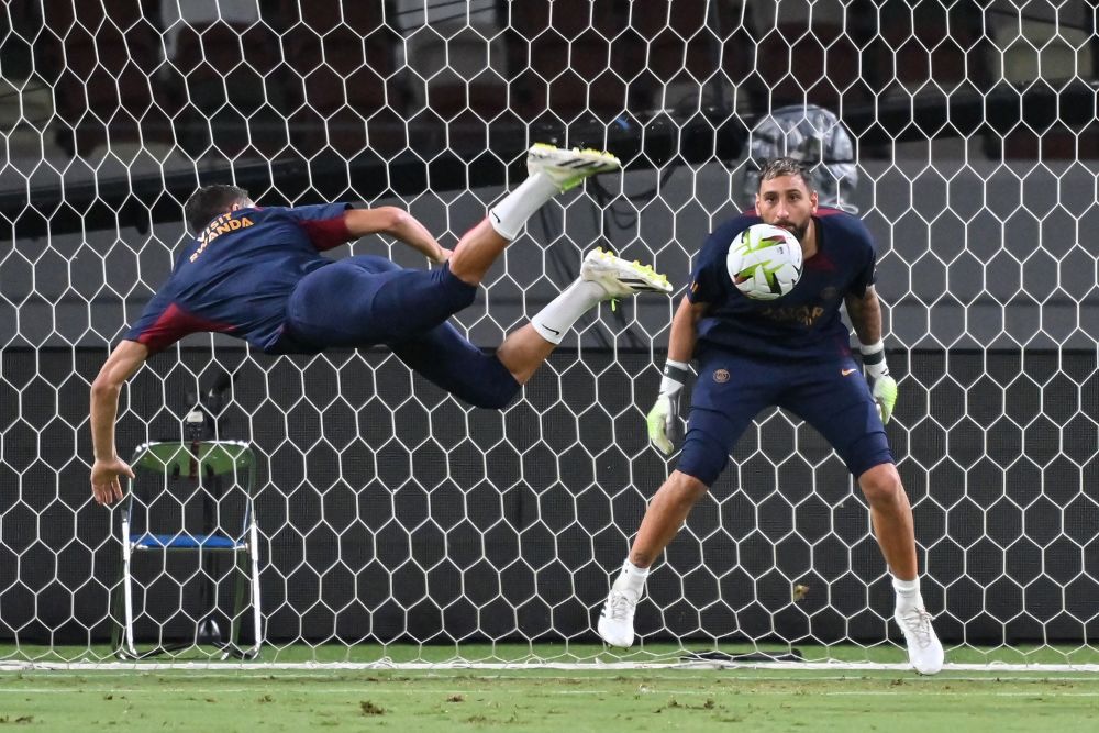 包含巴黎圣日耳曼球员全力备战，力争取胜的词条