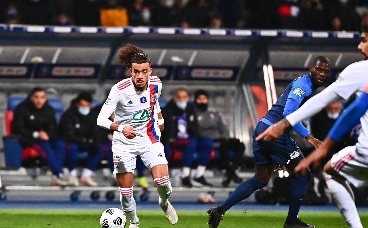 包含里昂客场奋勇拼杀,取得宝贵三分的词条 包含里昂客场奋勇拼杀,取得宝贵三分的词条