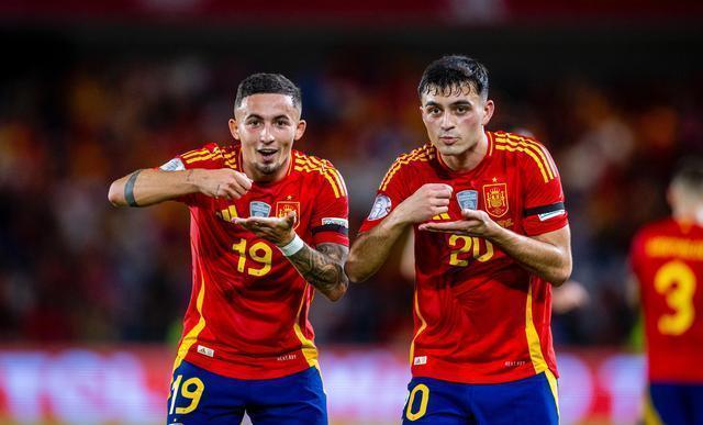 关于欧冠预选赛:各路强队争夺殊荣,角逐惊心动魄的信息 关于欧冠预选赛:各路强队争夺殊荣,角逐惊心动魄的信息