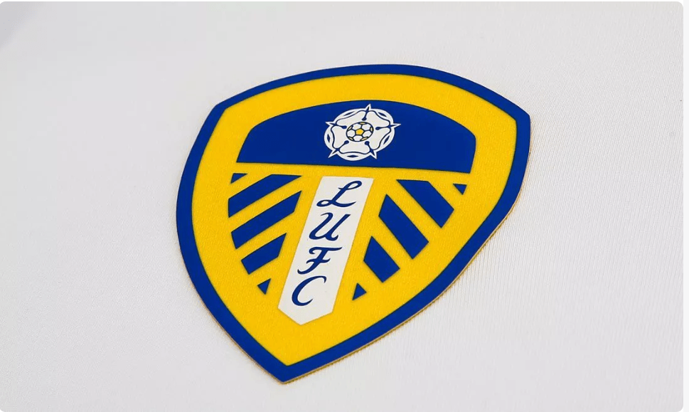 包含雷焦艾米利亚球队组织球迷见面会，密切联系俱乐部与支持者的词条