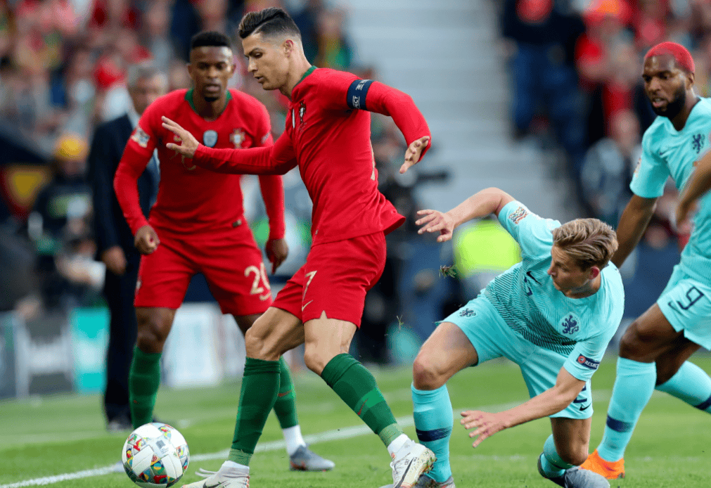 包含土耳其队大比分胜出，晋级欧洲杯四分之一决赛的词条