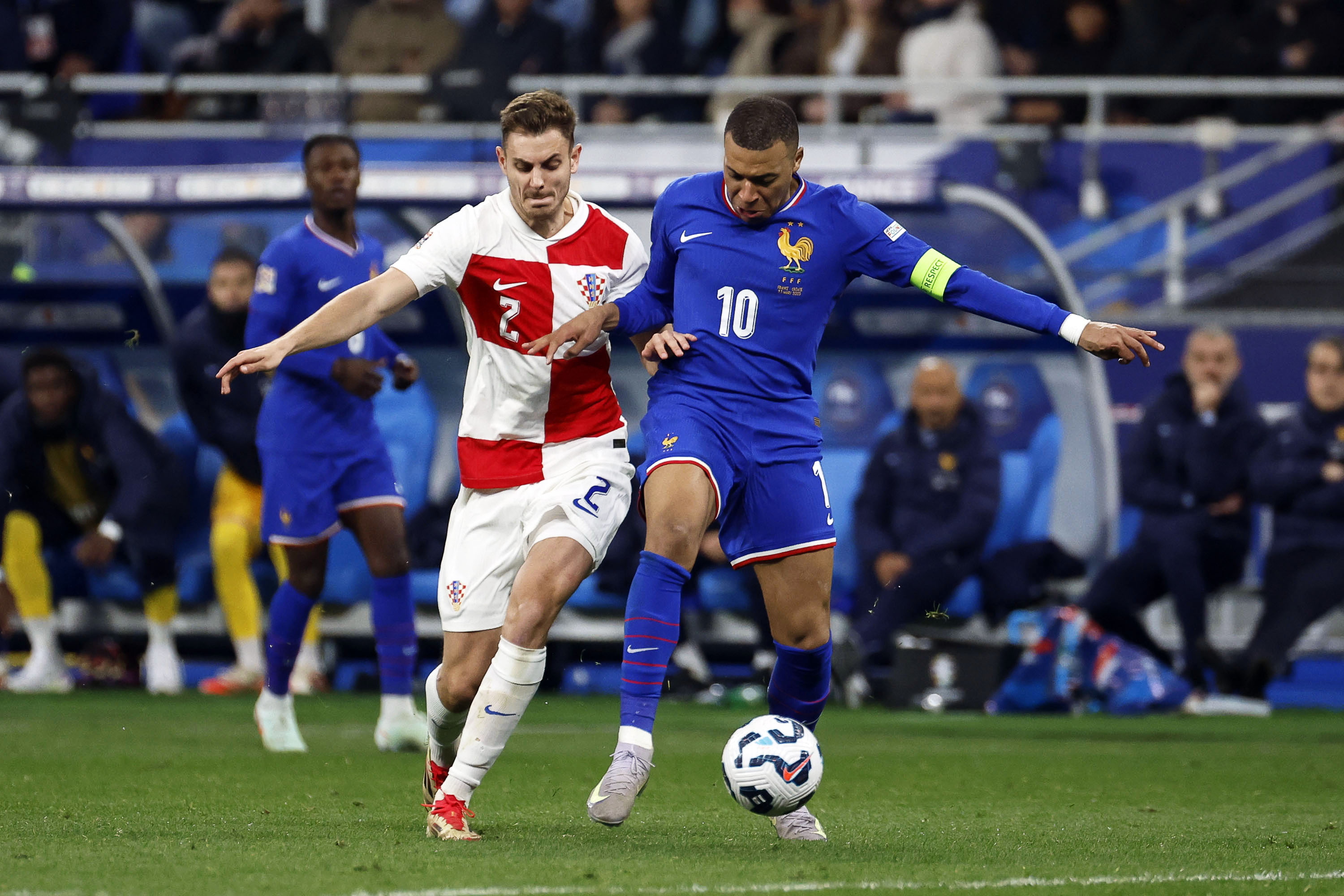 欧国联半决赛决赛名额争夺激烈的简单介绍