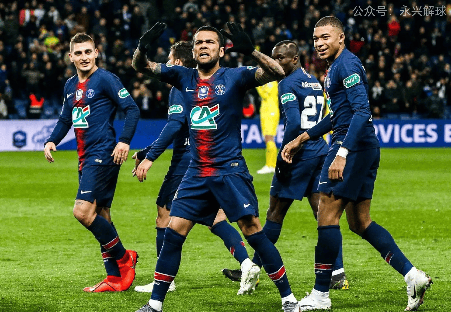 关于里昂主场大胜里尔，领跑法甲积分榜的信息