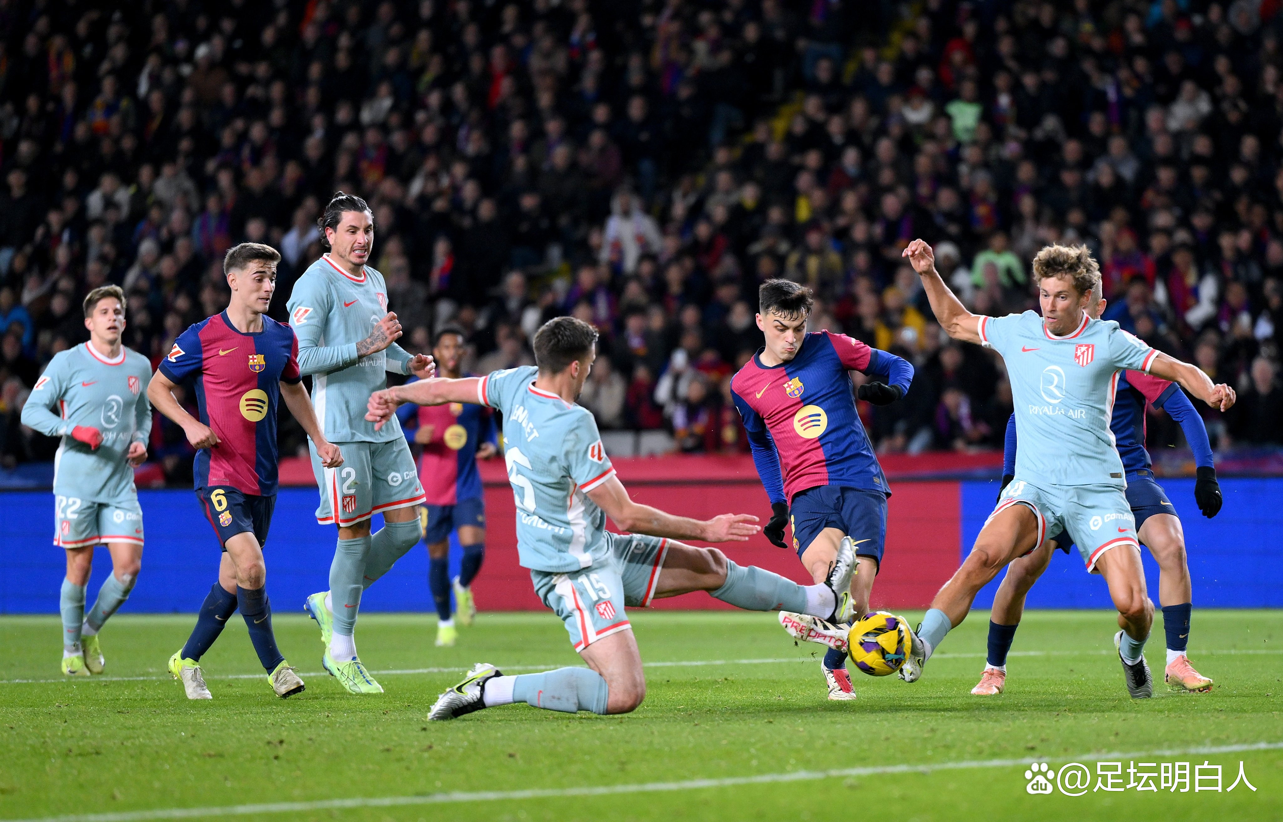 关于巴黎圣日耳曼备战阿贾克斯，备受关注的世界足球对决的信息