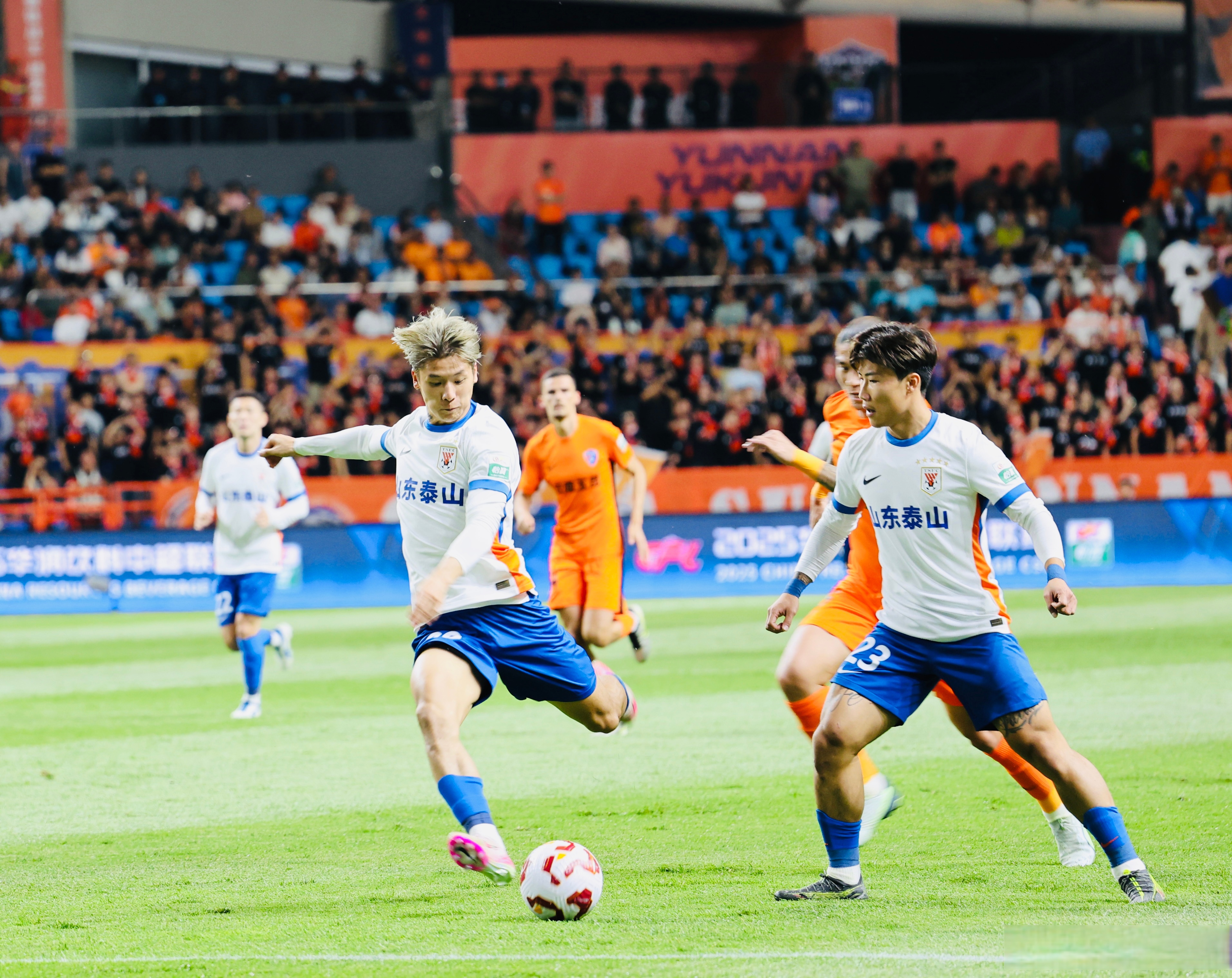 包含下半场逆袭！比赛中球队精彩逆转对手的词条