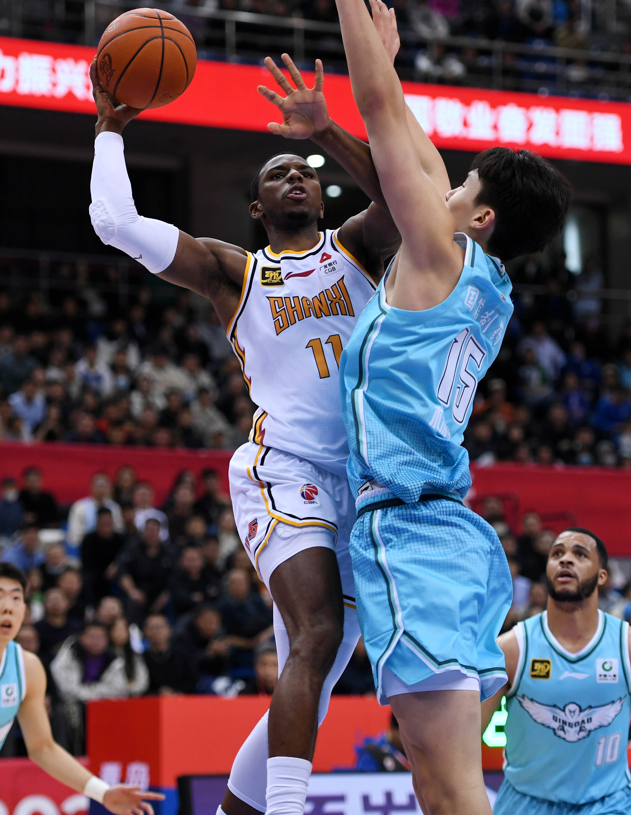 上演逆袭!次轮淘汰赛篮球弱队大胜强队 上演逆袭!次轮淘汰赛篮球弱队大胜强队