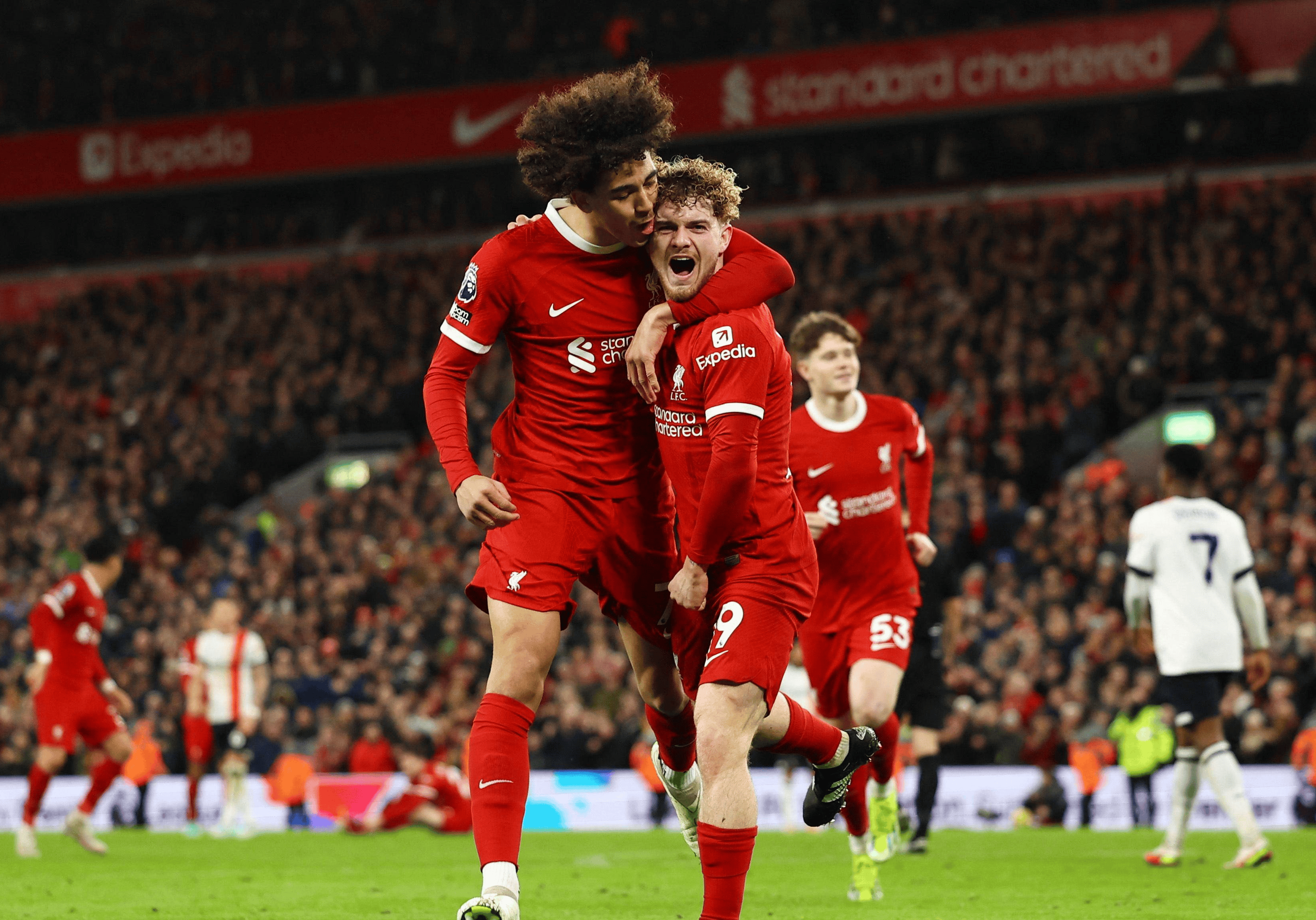 热刺惨败！英超危机四伏引发讨论