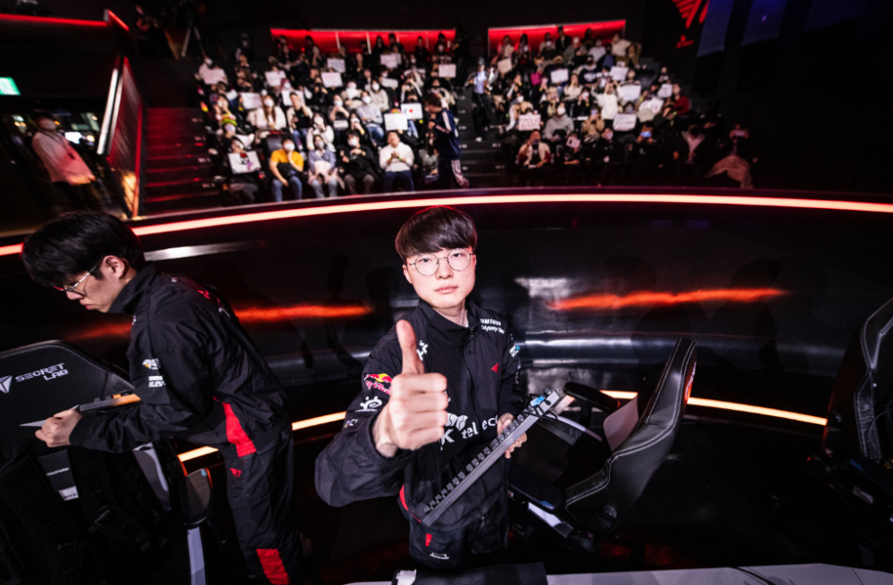 TSM绝杀EDG，Faker团战一打五半决赛2:1（北京）