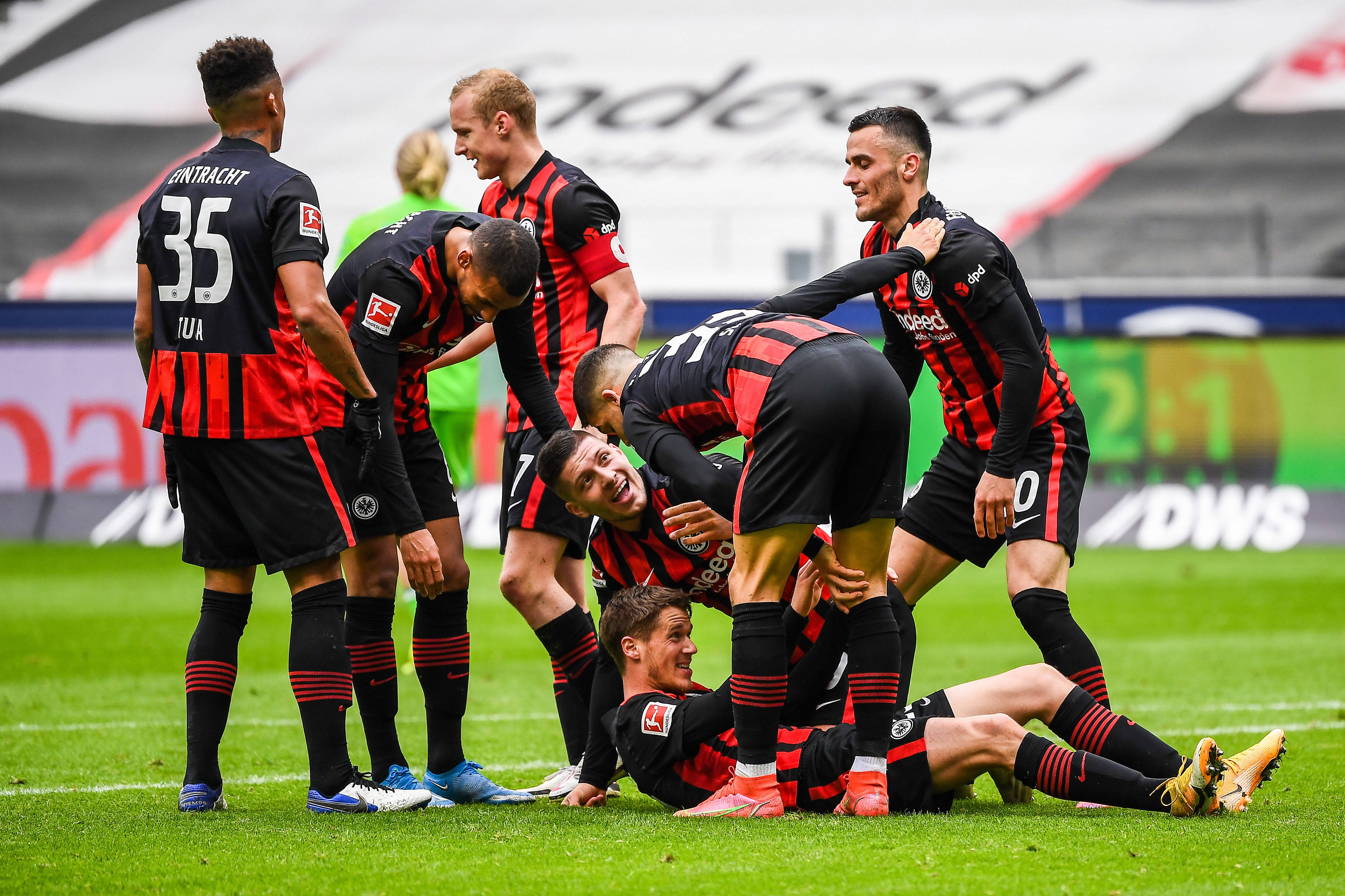 包含中场战术卡位,女足球队需加强临场应变的词条 包含中场战术卡位,女足球队需加强临场应变的词条