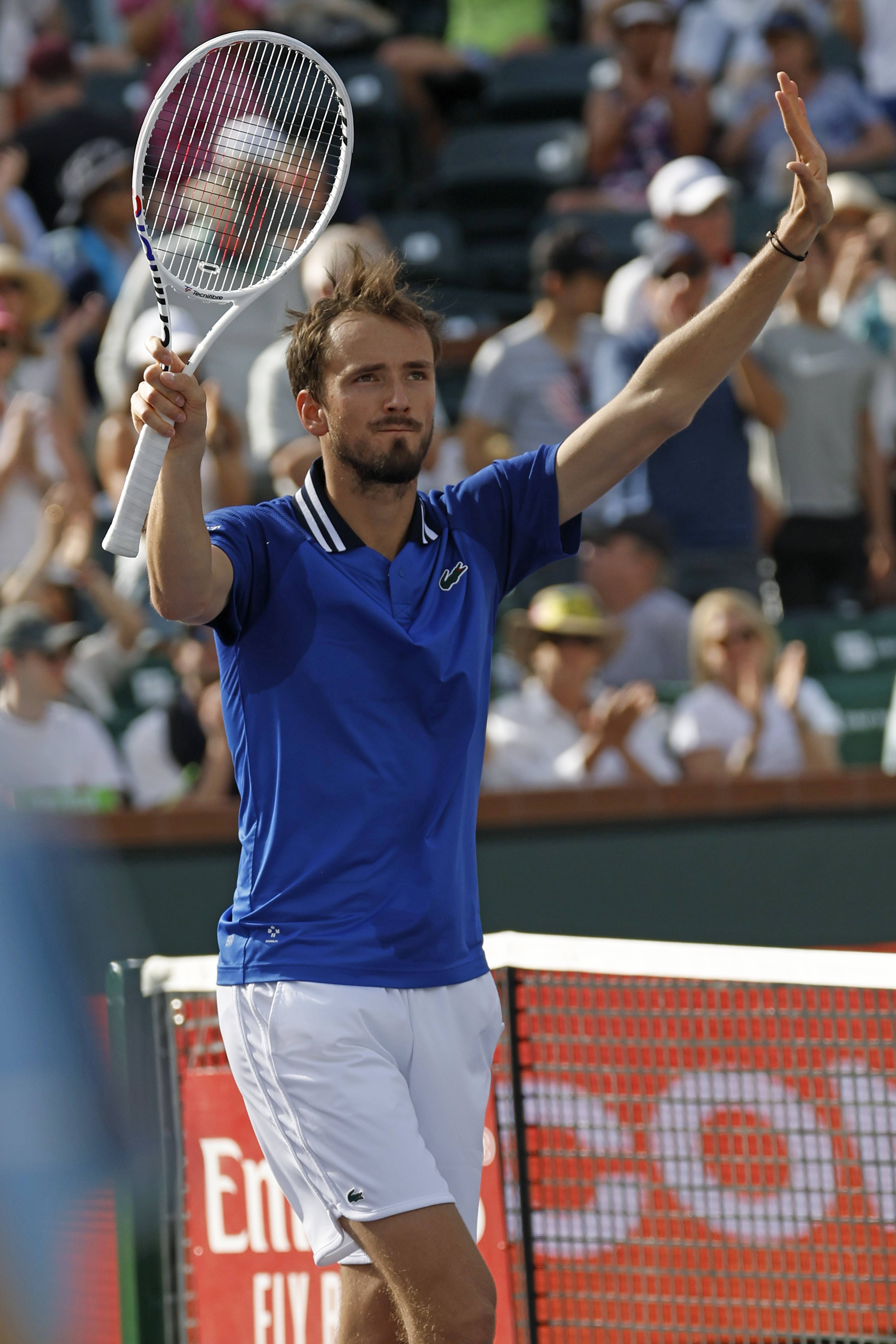 意大利网球队轻取澳大利亚网球队，梅德韦杰夫关键制胜的简单介绍