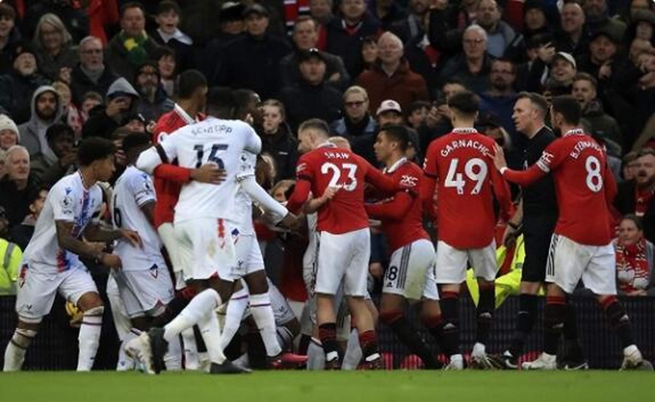 巴萨完胜荷兰,卡塞米罗高光表现的简单介绍 巴萨完胜荷兰,卡塞米罗高光表现的简单介绍