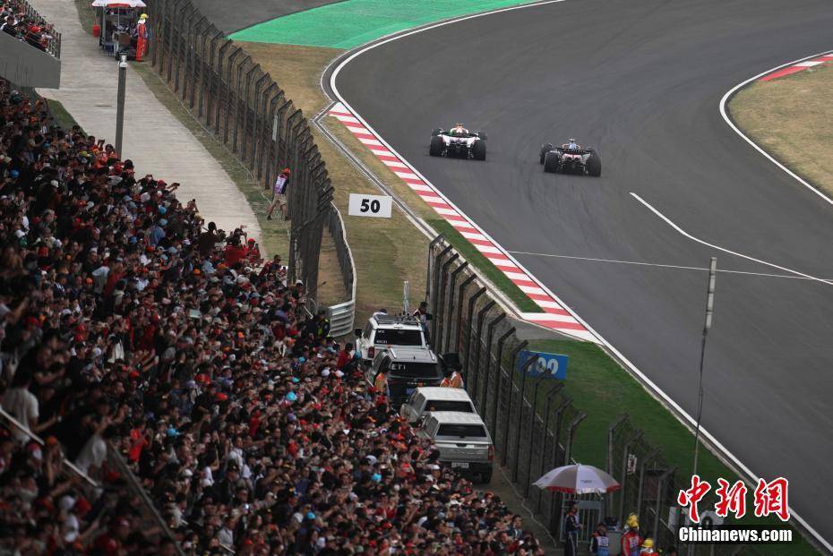 包含红牛二队轻取阿斯顿马丁，皮亚斯特里刷新纪录的词条